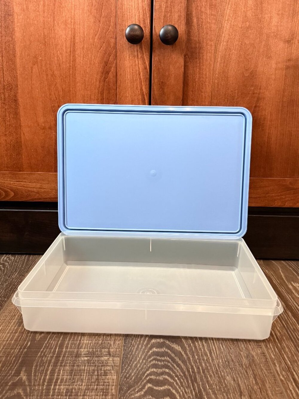Tupperware Snack-Stor Rectangular Container - Picture 6 of 15